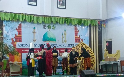 47 Drama Sejarah Islam Nusantara Warnai Gelar Karya 8 DPL MAN 4 Jombang PP. Mamba’ul Ma’arif