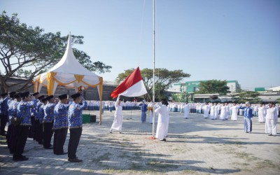 Upacara HUT RI Ke-79, Kamad MAN 4 Jombang PP. Mamba’ul Ma’arif: Berjuang dengan Berbekal Ilmu!