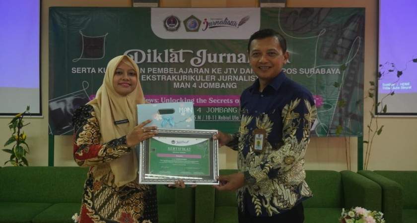 Gelar Pelatihan Jurnalistik, MAN 4 Jombang PP. Mamba’ul Ma’arif Hadirkan Jurnalis Kompas hingga Radio Suara Jombang