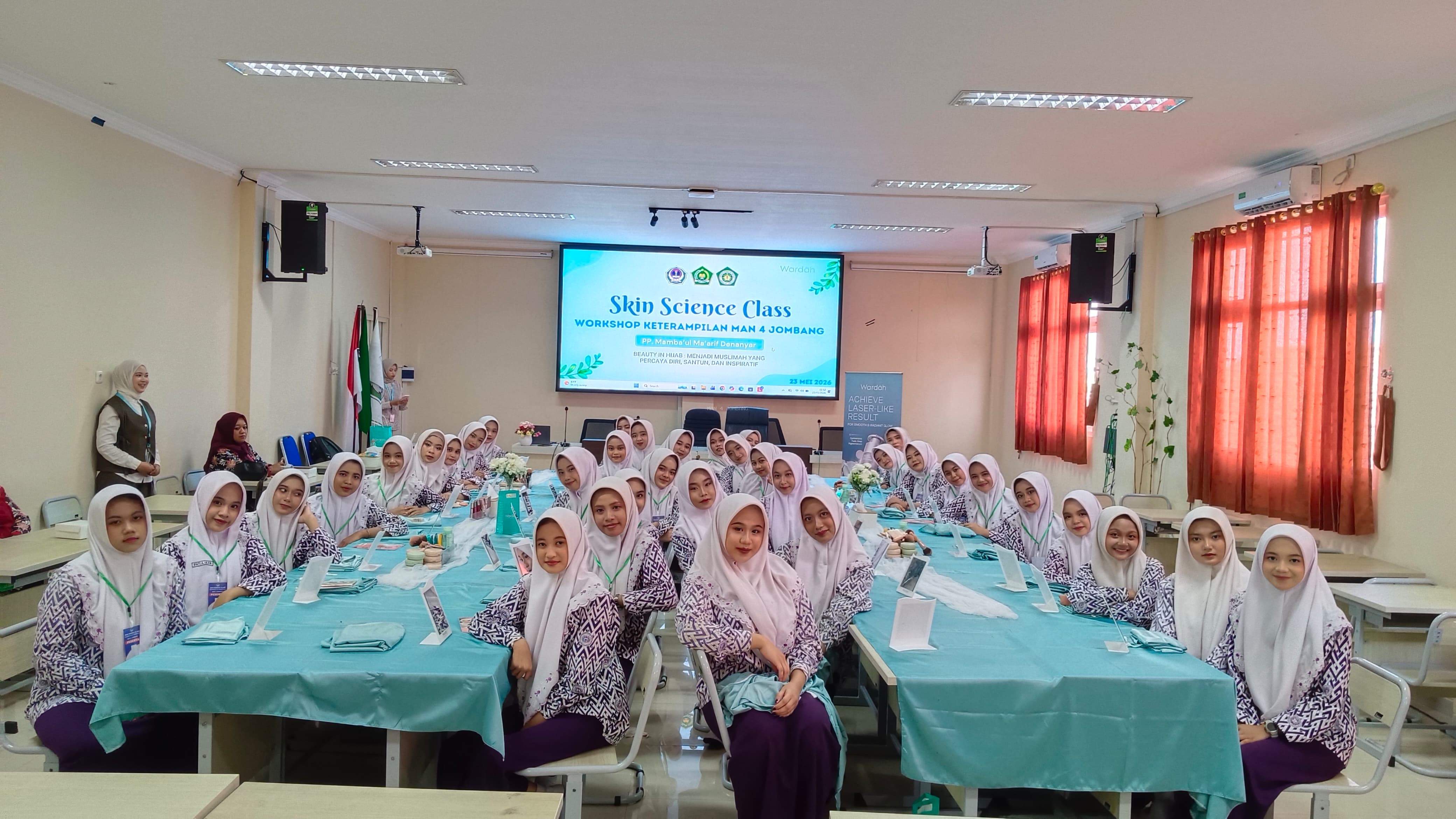 MAN 4 Jombang Gandeng Wardah Gelar Workshop Tata Rias dan Sukseskan Expo di CFD