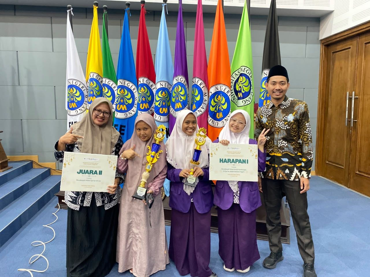 Hafal 30 Juz dan Jago Debat, Murid MAN 4 Jombang Raih Prestasi Nasional