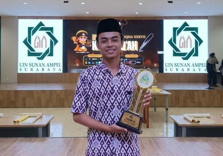 Fokus TKA Tak Halangi Prestasi! Murid MAN 4 Jombang Tembus 3 Besar Nasional Kaligrafi